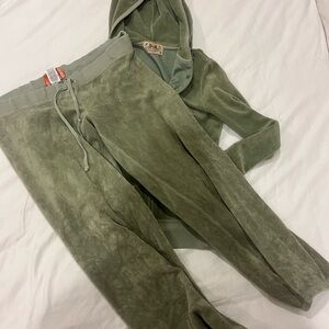 COPY - Juicy Couture matching set!